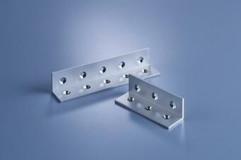 长8米宽3米铝板的三价化学转化处理、导电氧化铝板